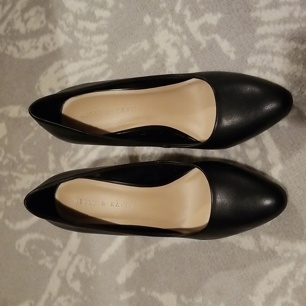 Kelly & Katie black heels sz 9